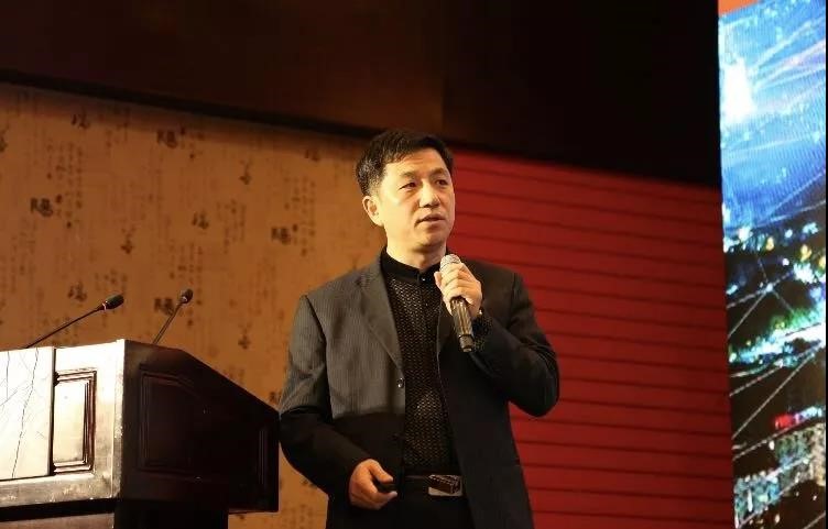 一年就这么一次高品质的ICT技术峰会，观众拍照拍的手软