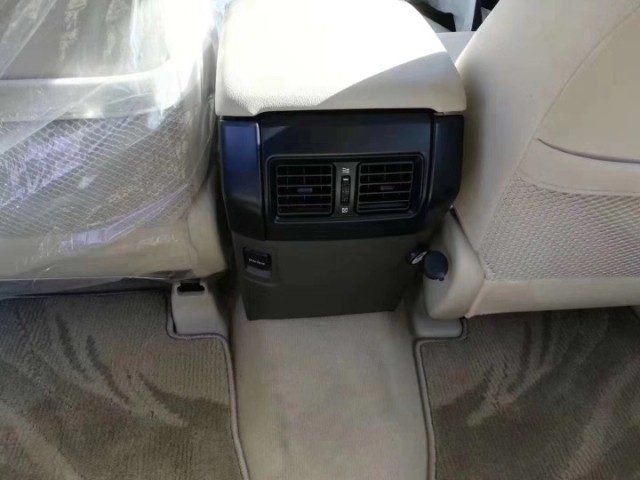 2020丰田霸道普拉多2700中东版,20款丰田普拉多2.7中东顶配