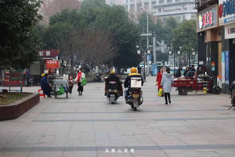 岳阳往东,连接新老城区的天伦城如今风光不再?