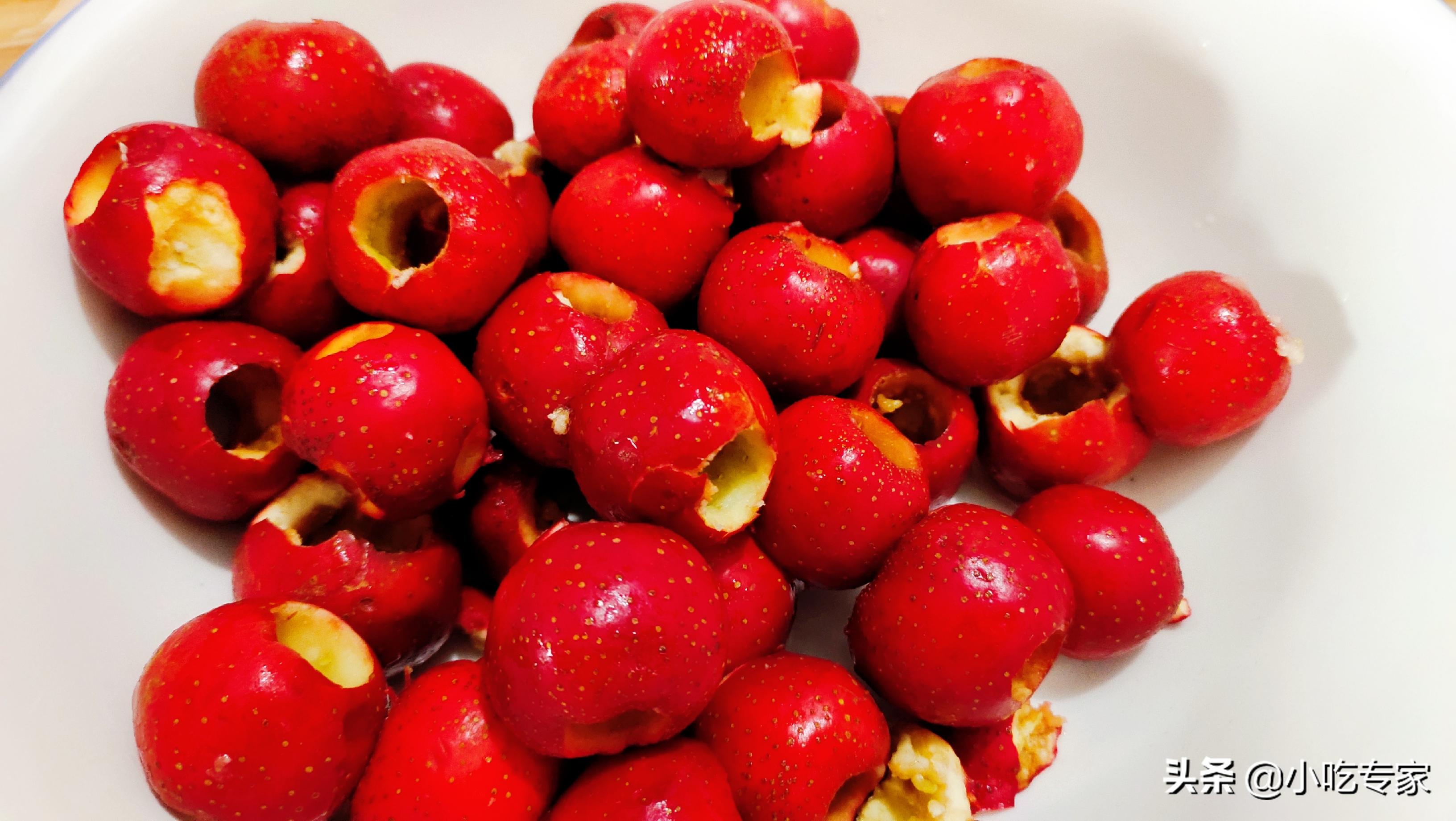 很酸的山楂做果丹皮的方法,山楂很涩很酸怎么做冰糖葫芦