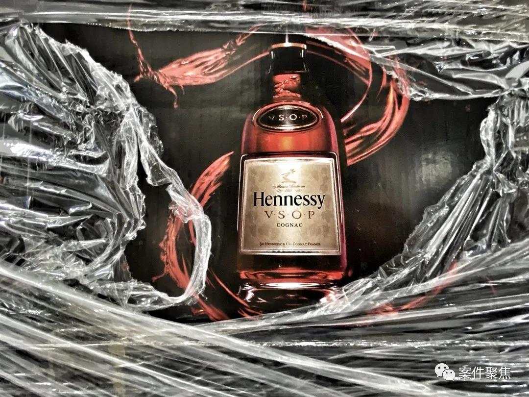 广州假冒lv包案件,首例假冒LV等箱包原材料案告破