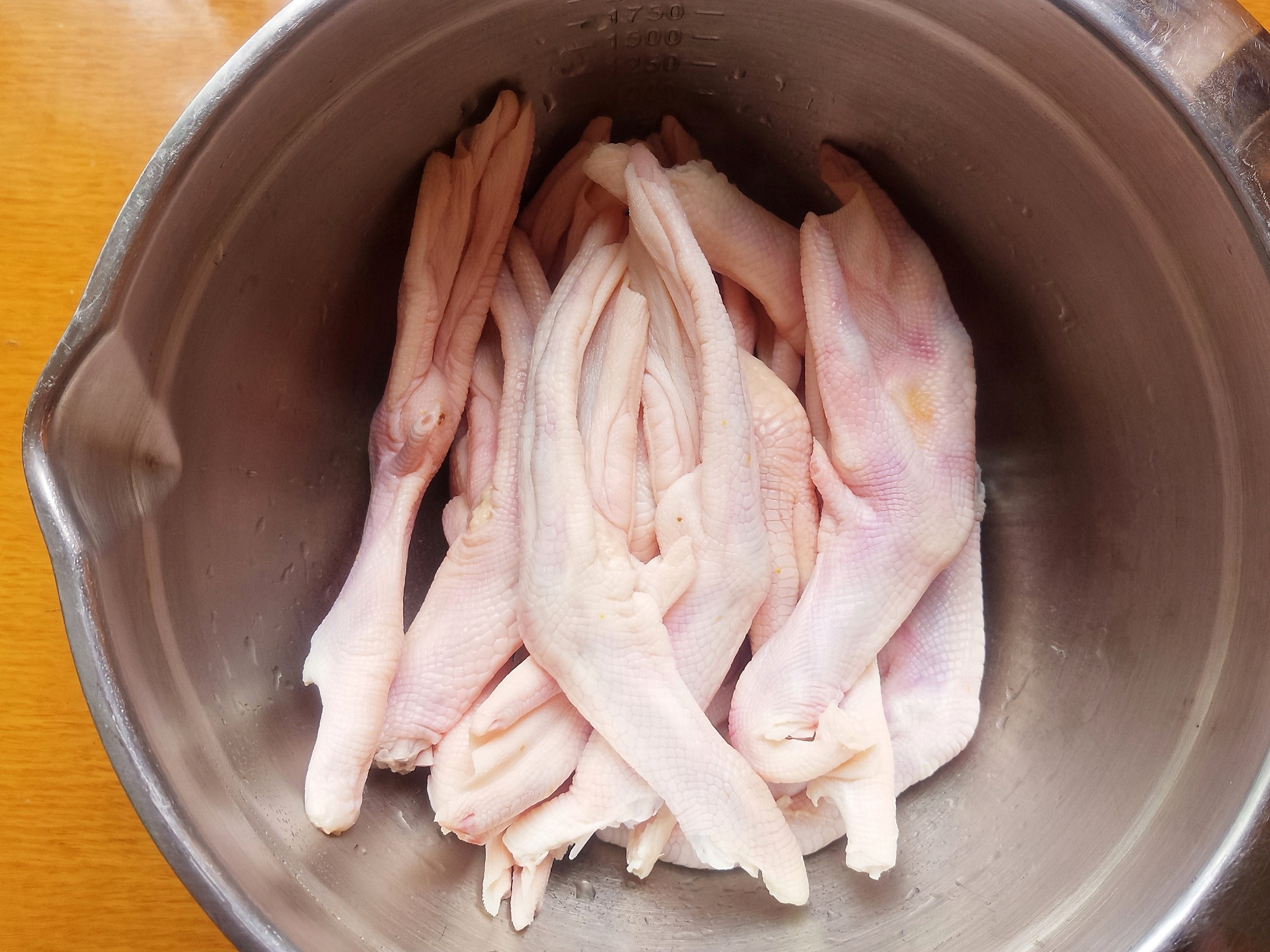 怎么卤鸭掌好吃又简单的做法,卤鸭掌怎么做视频教程