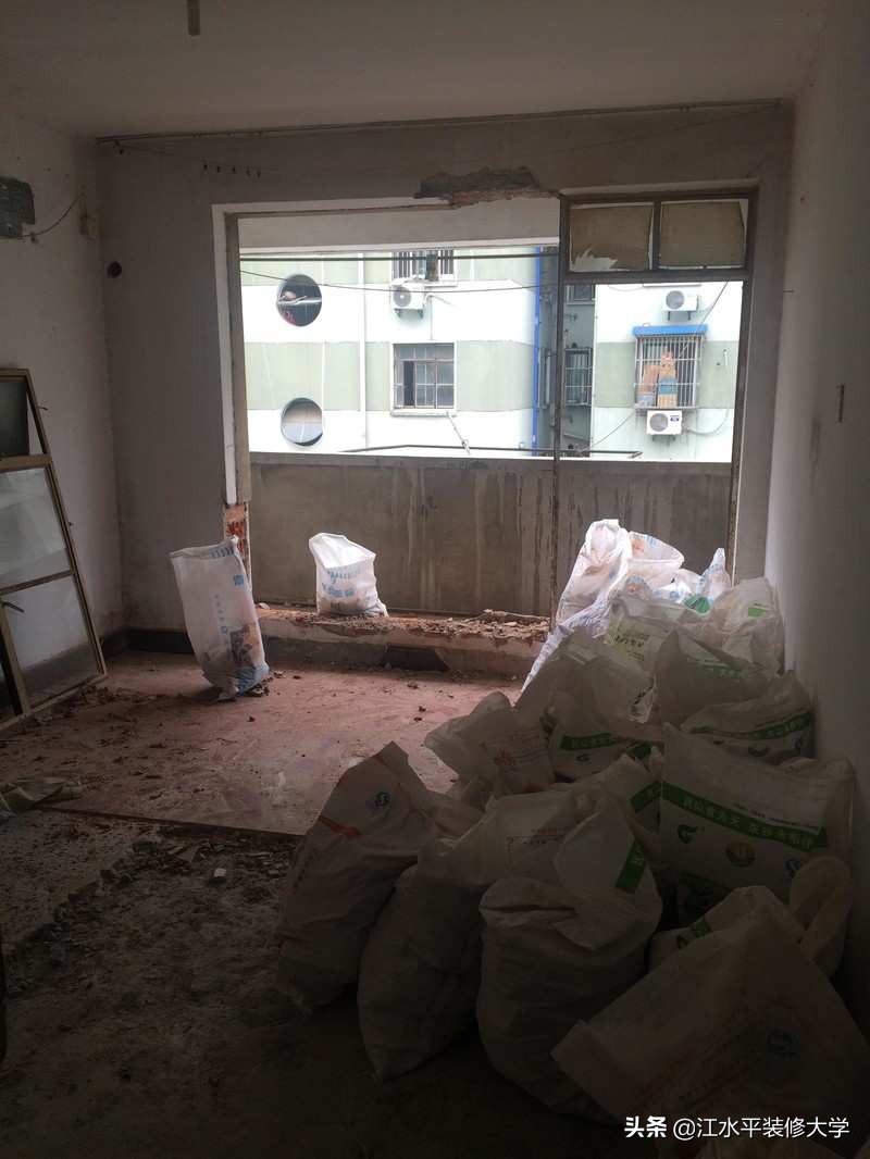 南京银城花园，64平米老房装修改造变形记！