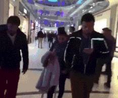 请注意！正在看手机的你又中招了！