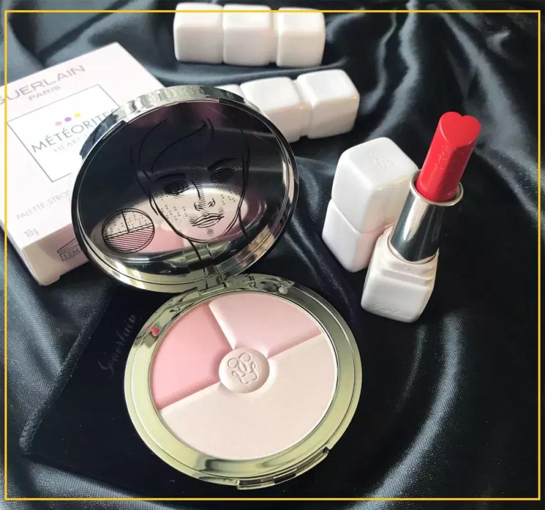 日本小姐姐的包包里有什么东西,日本小姐姐的包