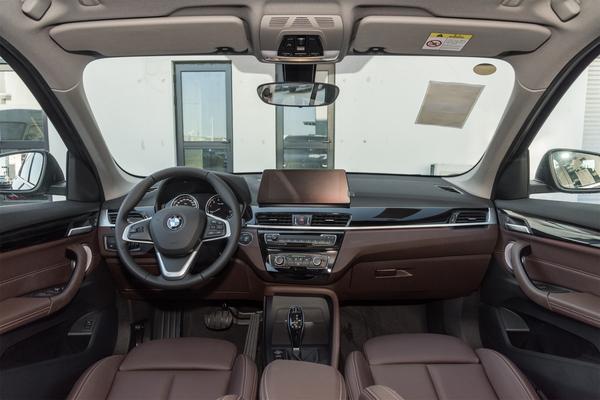 19款宝马x1xdrive20li怎么样,2020款宝马x1和三系哪个值得买