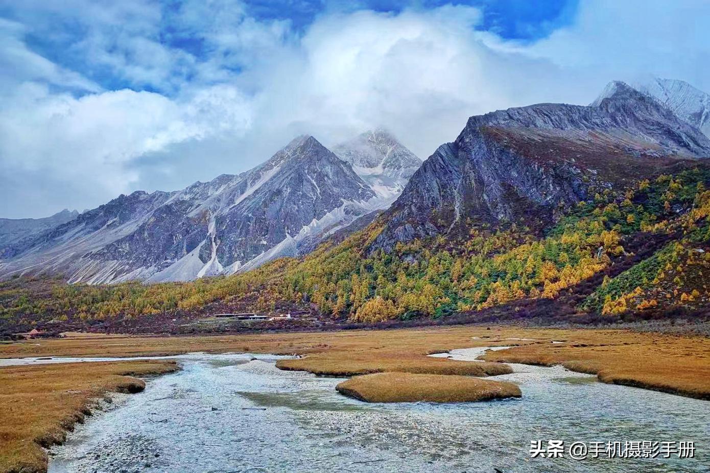 稻城亚丁星球最后一块净土,稻城亚丁的蓝色星球