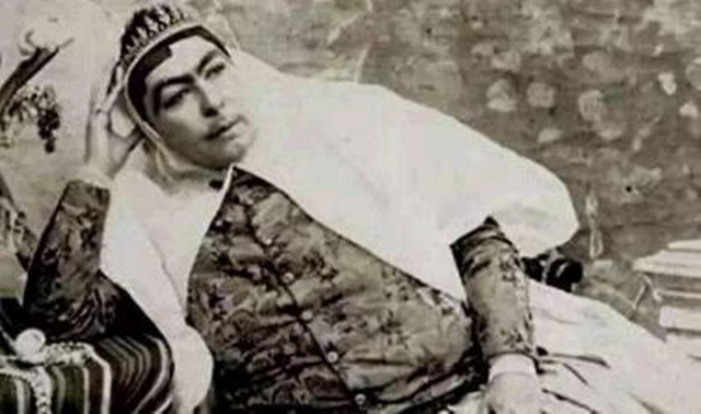 波斯公主太“绝美”，145人求婚13男为她自杀，公主真实长相曝光