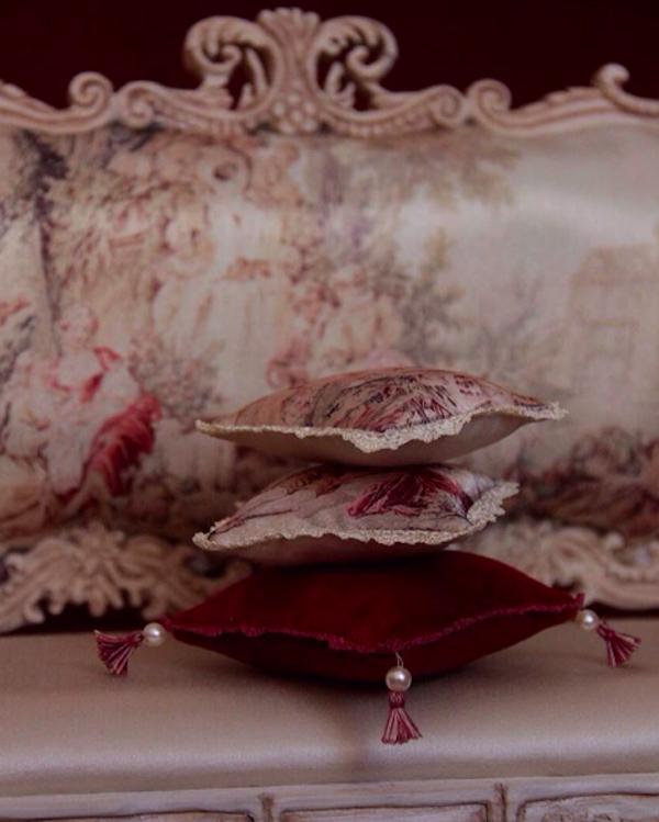 老爸酷爱芭比娃娃?微缩家具做到痴迷!