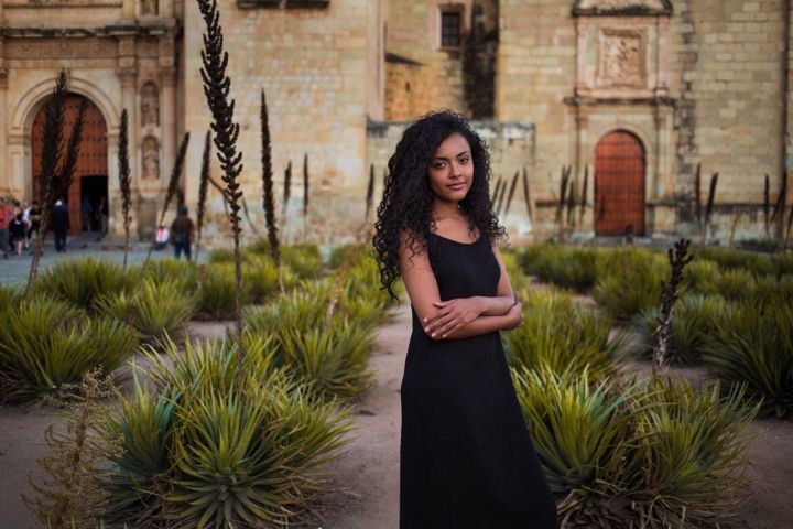 自然与生命之美——摄影师MihaelaNoroc镜头下的世界女性