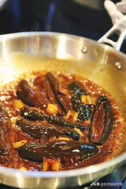 揭秘经典鲁菜葱烧海参,新派鲁菜葱烧海参