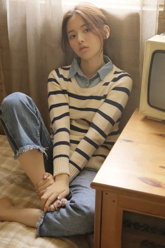 衬衫毛衣的穿法技巧男,毛衣衬衫怎么搭配裤子