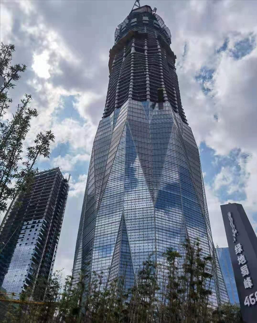 济蓉镐—在建400米级超级地标快速拔高！摩天缔造者绿地实力彰显