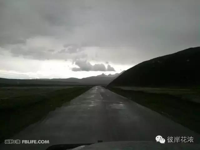 用灵魂触摸难以释怀的乡恋,用灵魂去触碰那段岁月朗诵