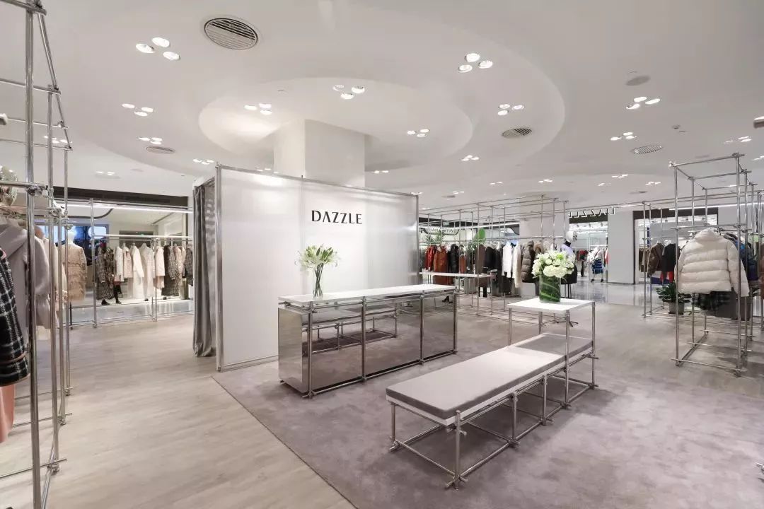 刘雯江疏影,江疏影刘雯同款服装品牌