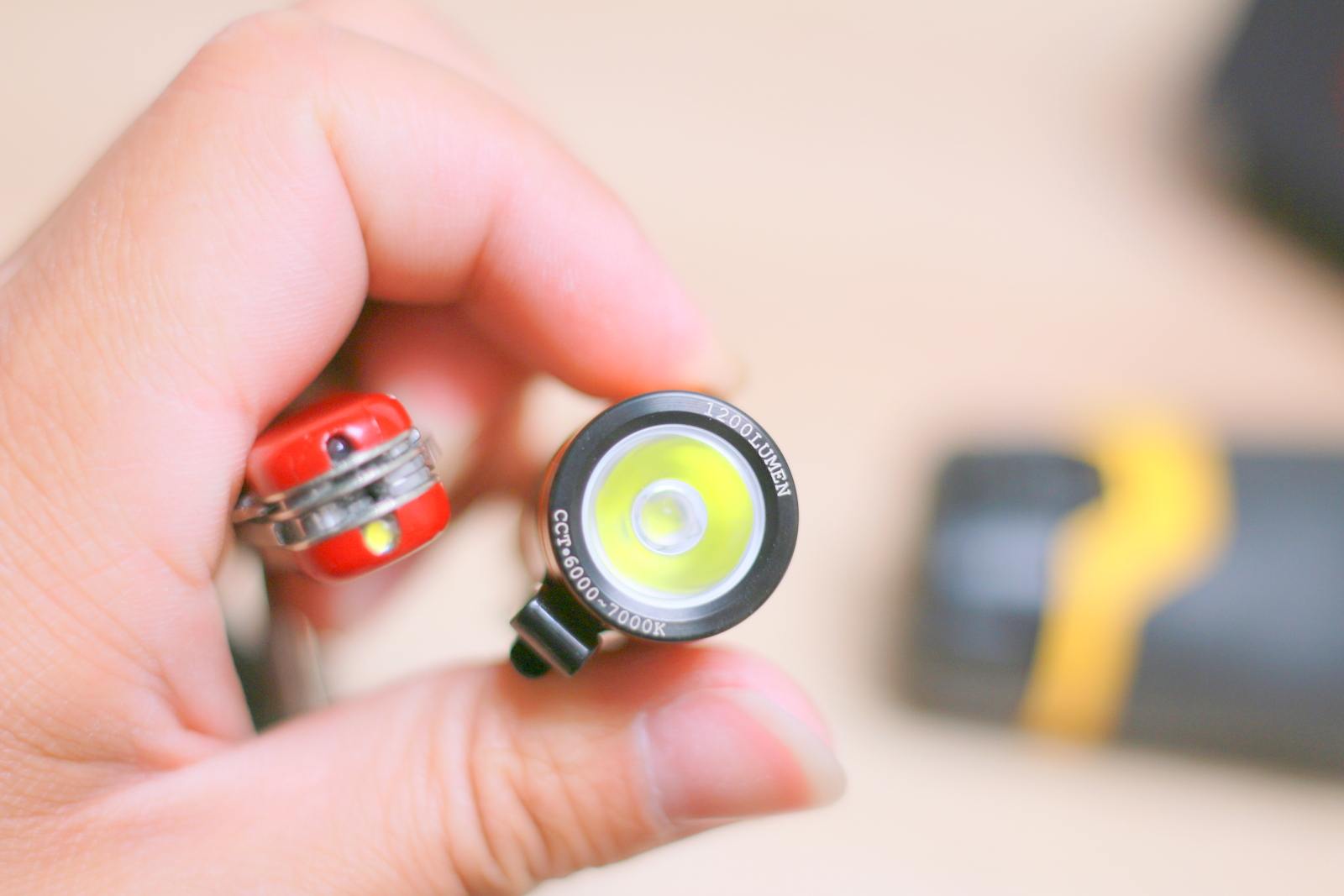 傲雷baton3手电筒特别版,傲雷baton3pro紫色