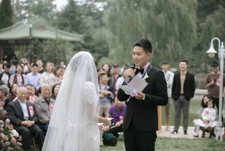 婚礼新郎新娘致辞你一句我一句,婚礼新郎致辞简短精辟高情商