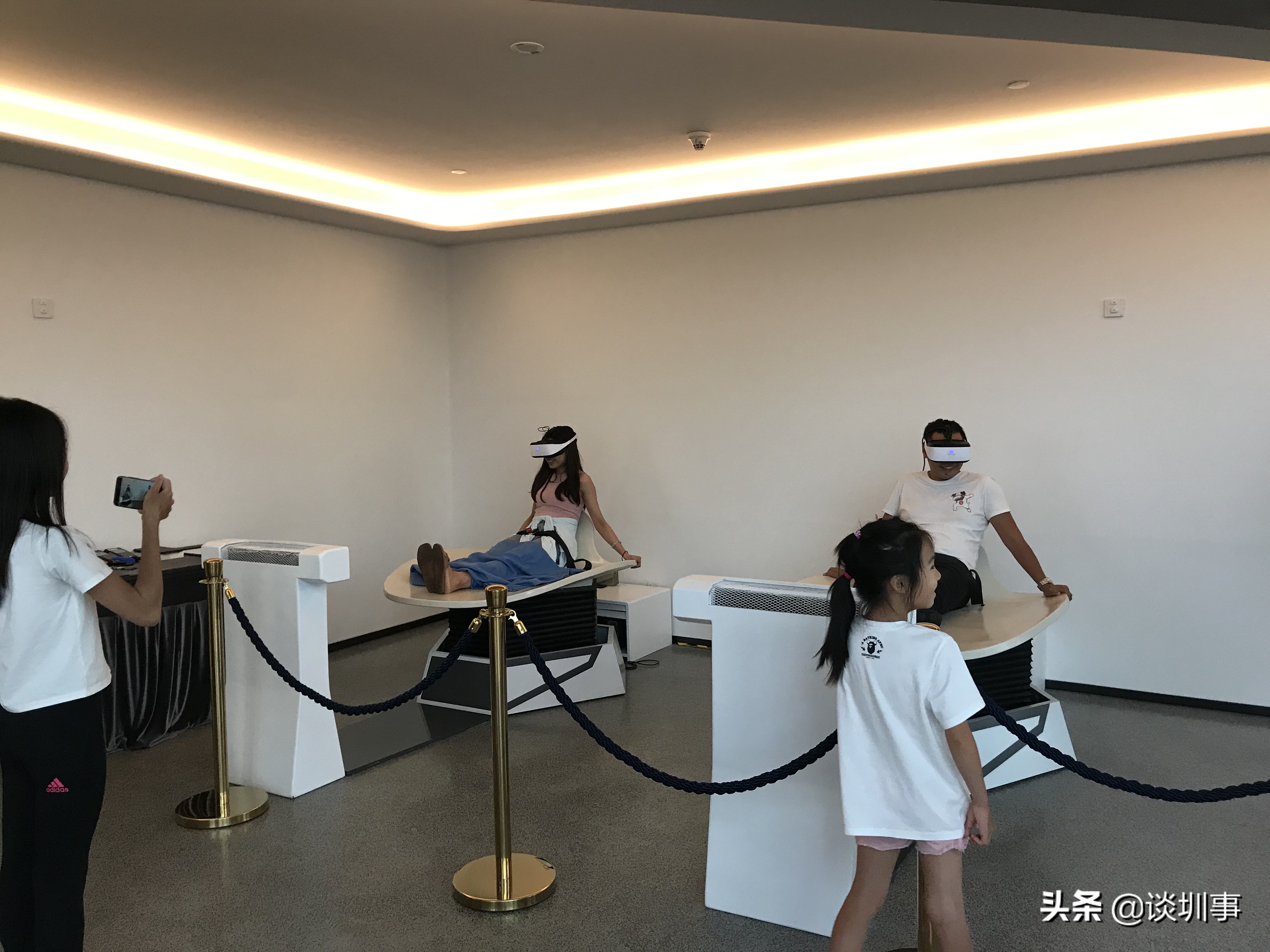 登顶深圳第一高楼,登上深圳平安金融大厦