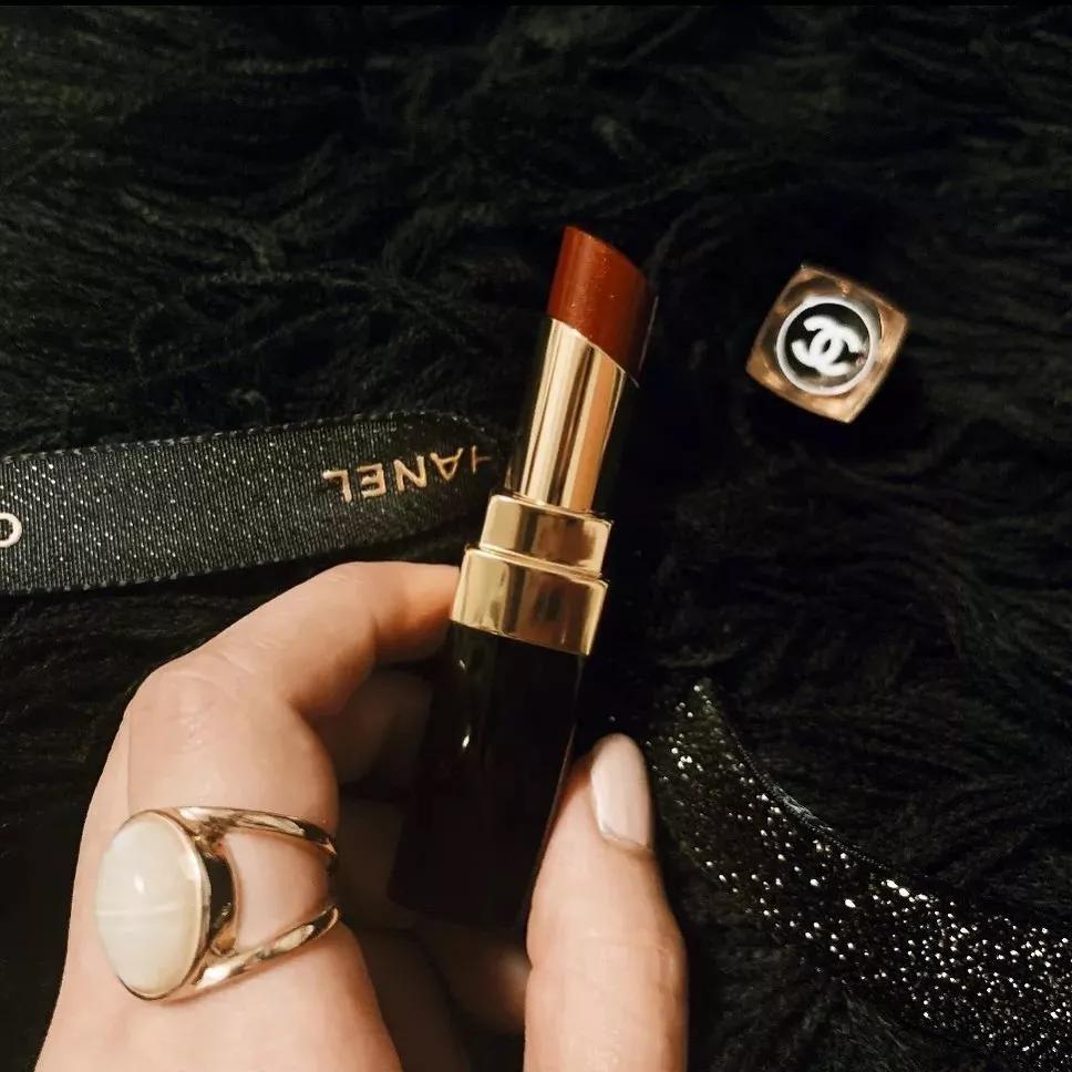 口红热门款,口红女生在哪里买最好用