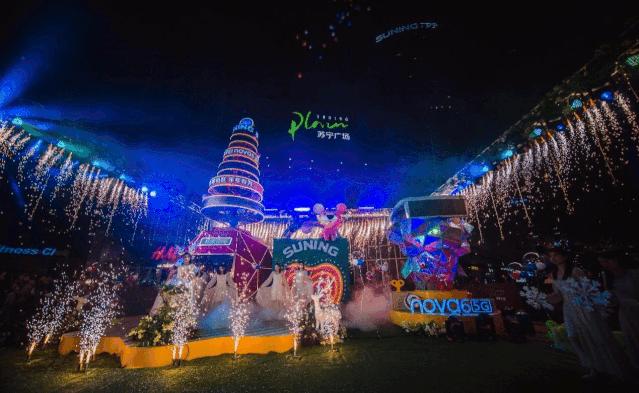 为了让你过好圣诞，他们把全世界搬进了购物中心