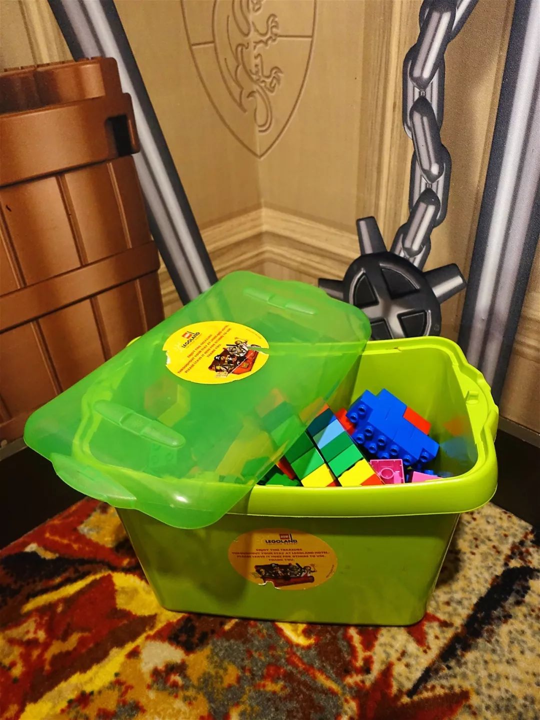 整个房间全拼上乐高是什么感受,现实中的乐高世界