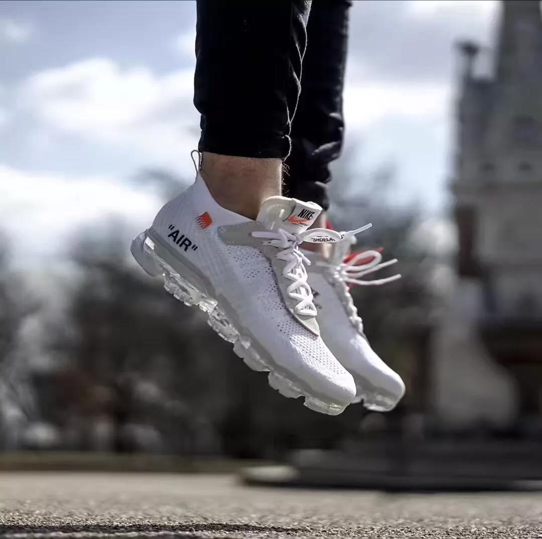 看鞋识跑姿,看鞋识人创意视频