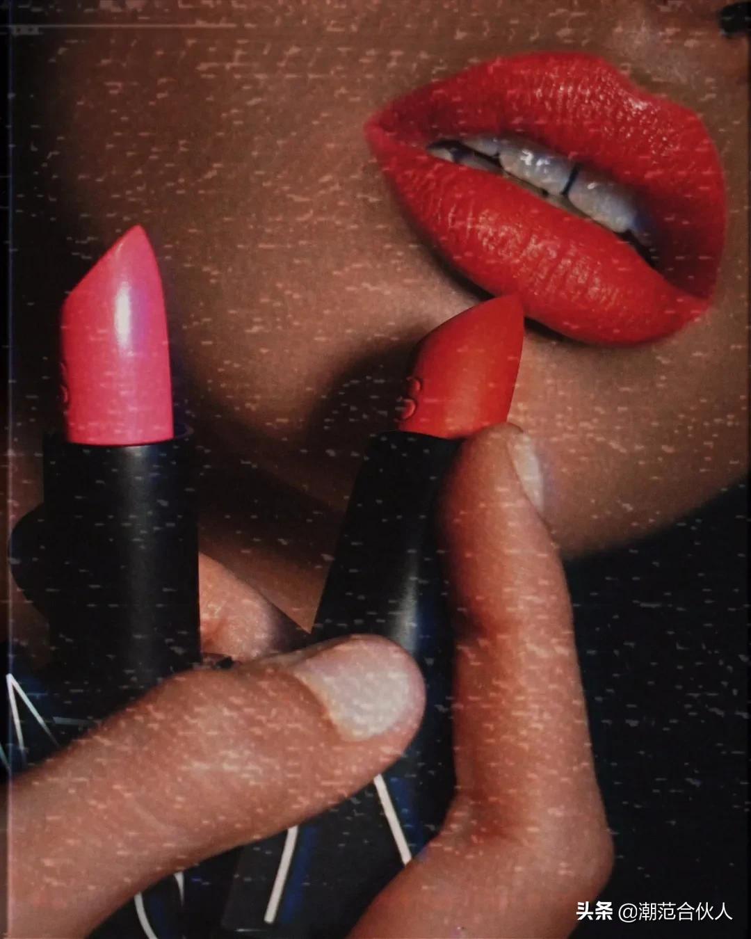 李佳琦omg这个产品也太好用了吧,李佳琦被称为美妆界的代名词