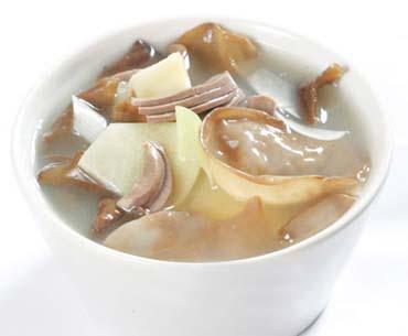 月子可以吃酱油蚝油胡椒粉和葱嘛,产后葱姜蒜哪些不能吃