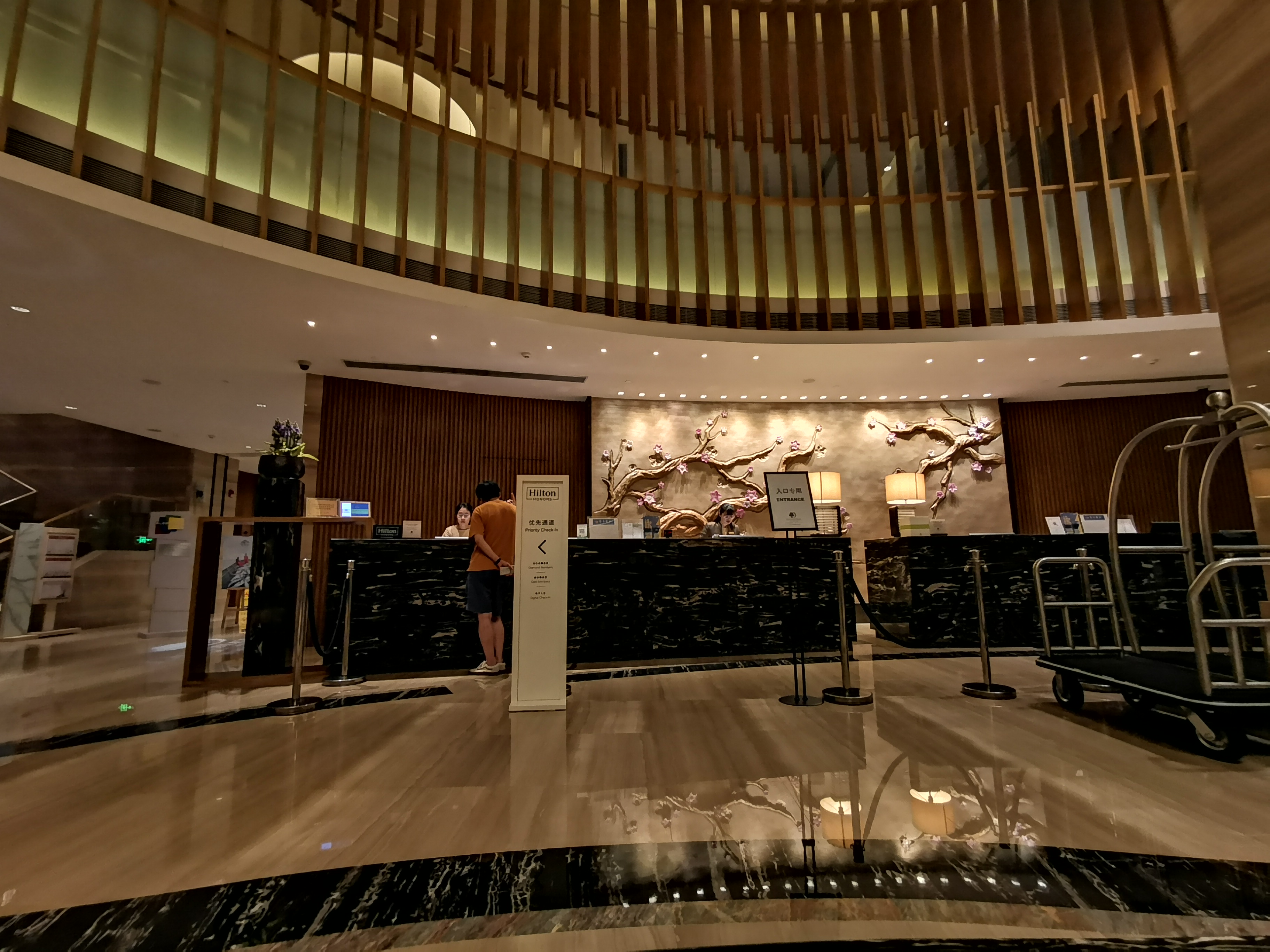 广州汇华希尔顿逸林酒店月饼,广州汇华希尔顿逸林酒店自助餐厅