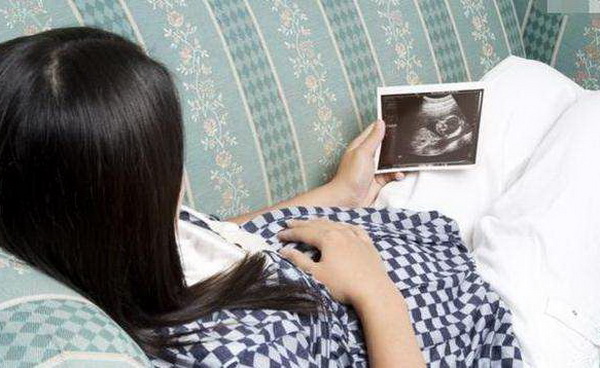 胎停育中最明显的4个征兆,胎停孕中期最明显的4个征兆