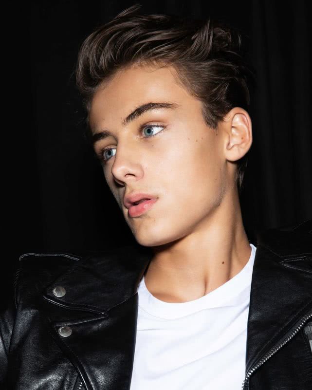 16岁澳大利亚混血儿帅哥,澳大利亚16岁巨帅男孩