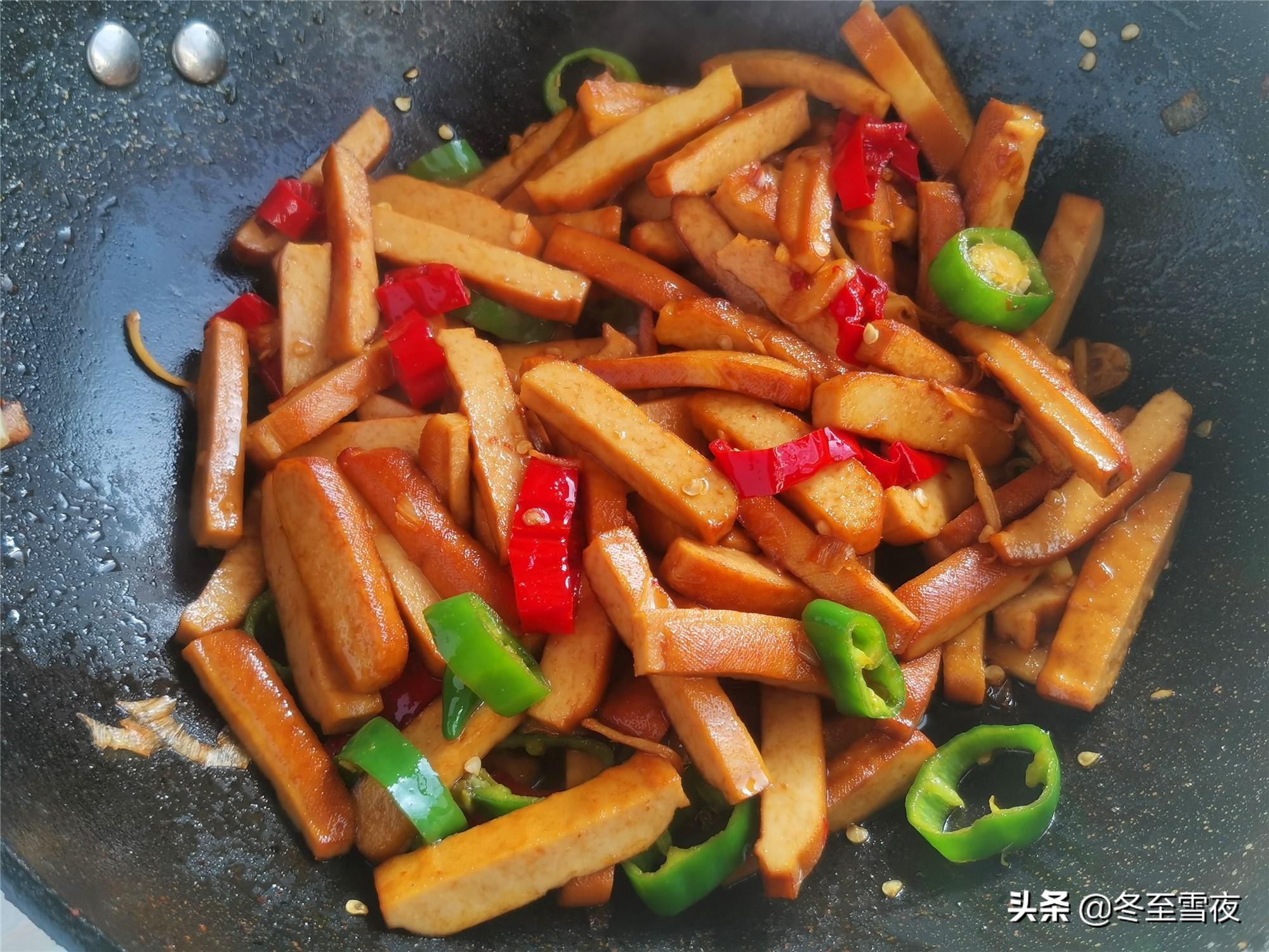 湘菜小炒香干大厨做法视频,湘菜大厨教你湖南名菜小炒香干