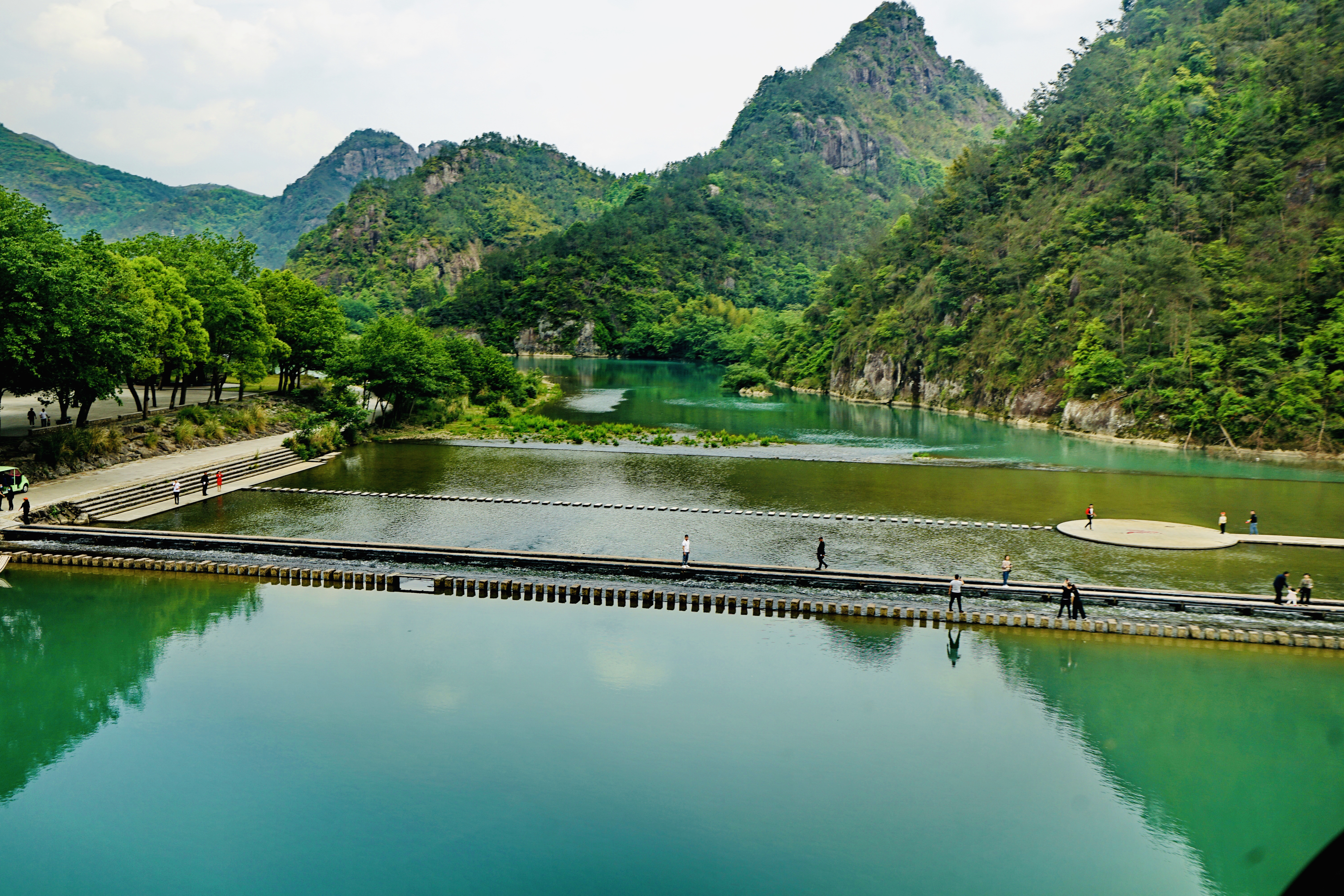 暑假凉快不晒的旅游地方,暑假避暑胜地最佳地方