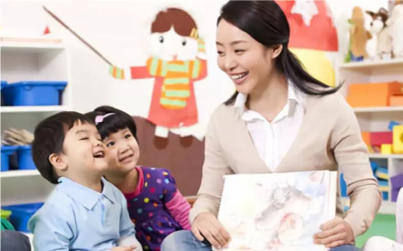 孩子羡慕别人时，父母的回应影响孩子格局，聪明的父母都这样作答