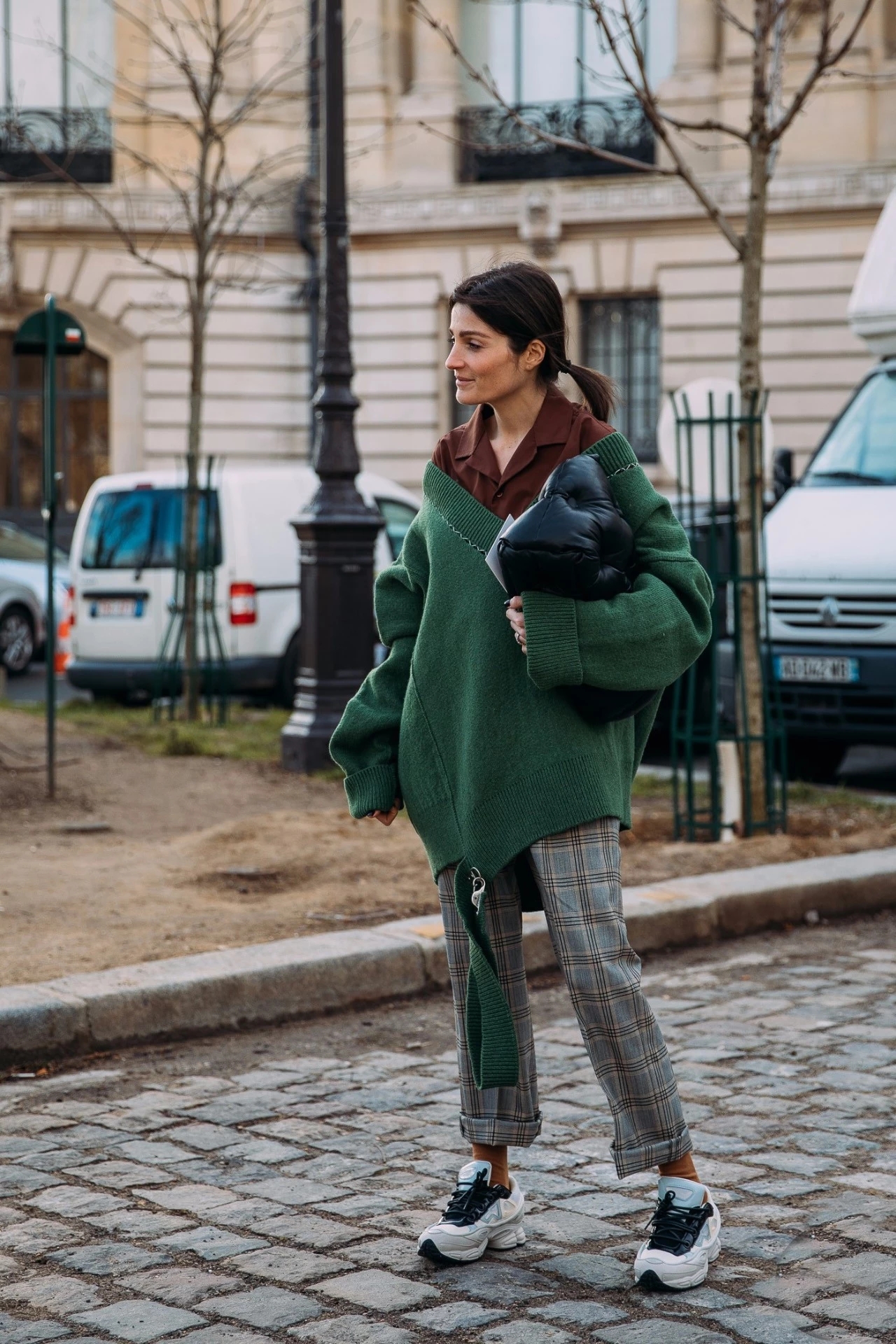 早春毛衣如何选择颜色好看,秋冬适合什么颜色的毛衣