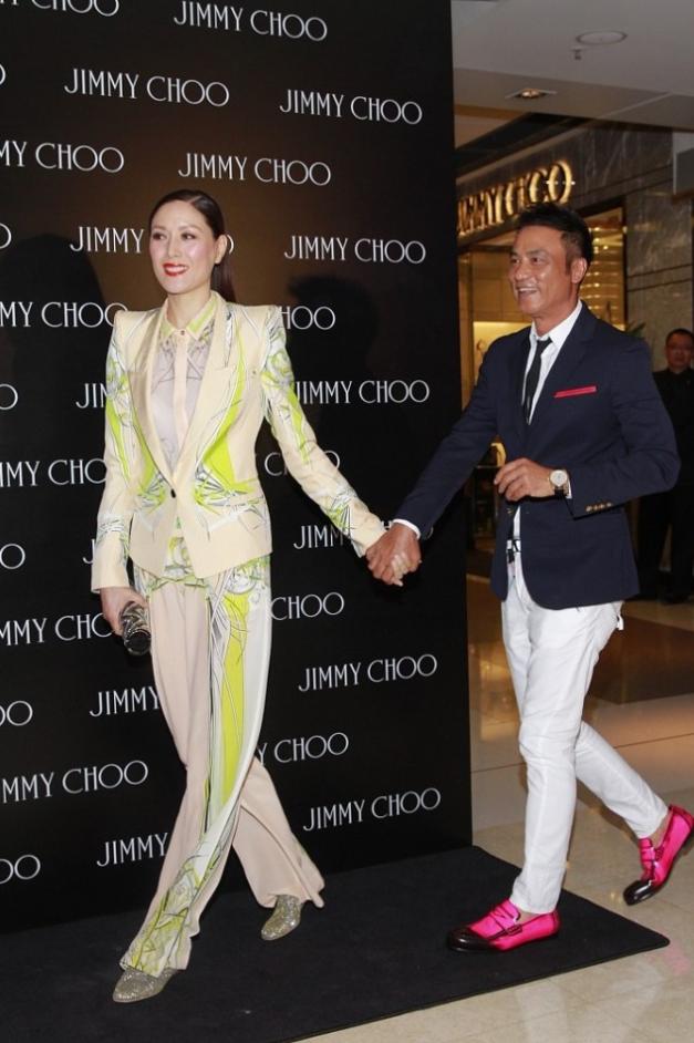 琦琦和任达华图片,任达华与琦琦走秀视频