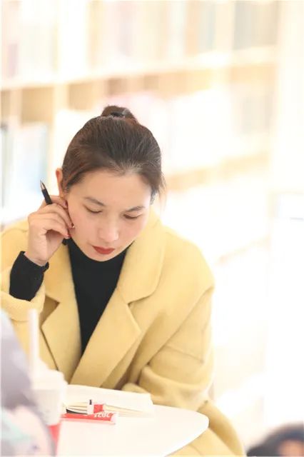 书香润心灵读书促成长征文,书香润校园阅读伴成长教师发言稿