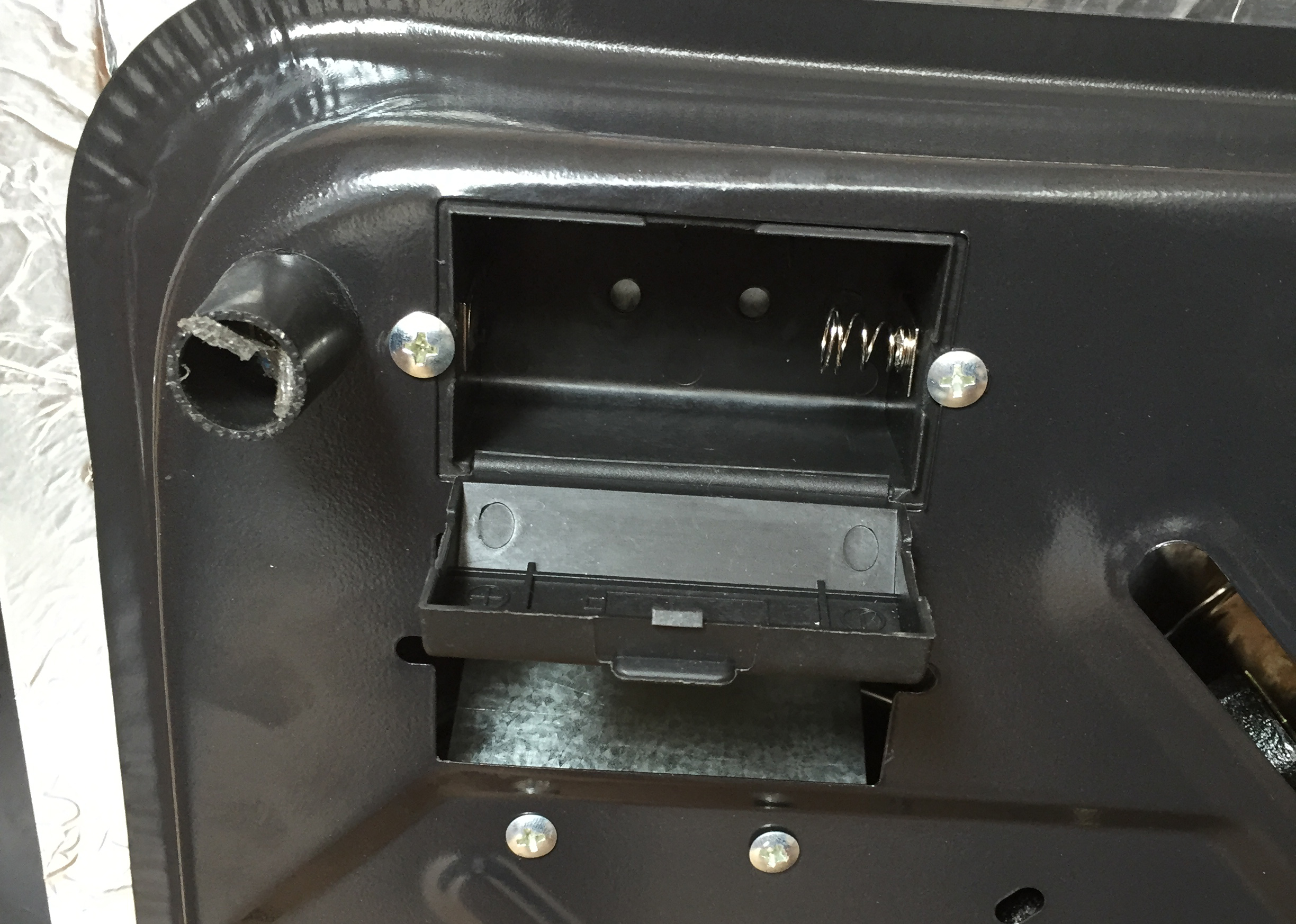 燃气灶打不着火松手就灭怎么办,燃气灶打不着火松手就灭是啥原因