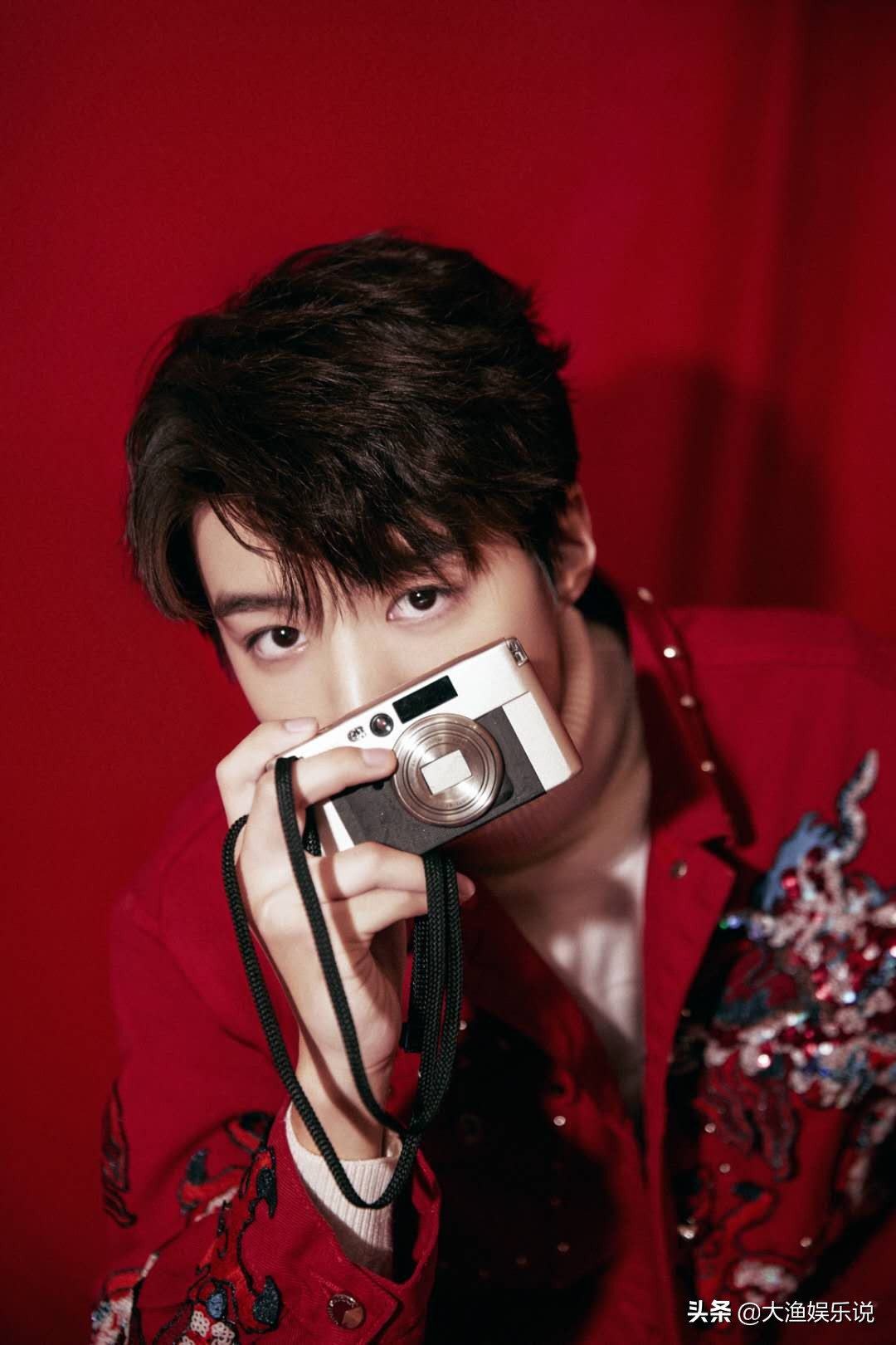 王俊凯努力的经历,王俊凯多少人羡慕的名利场