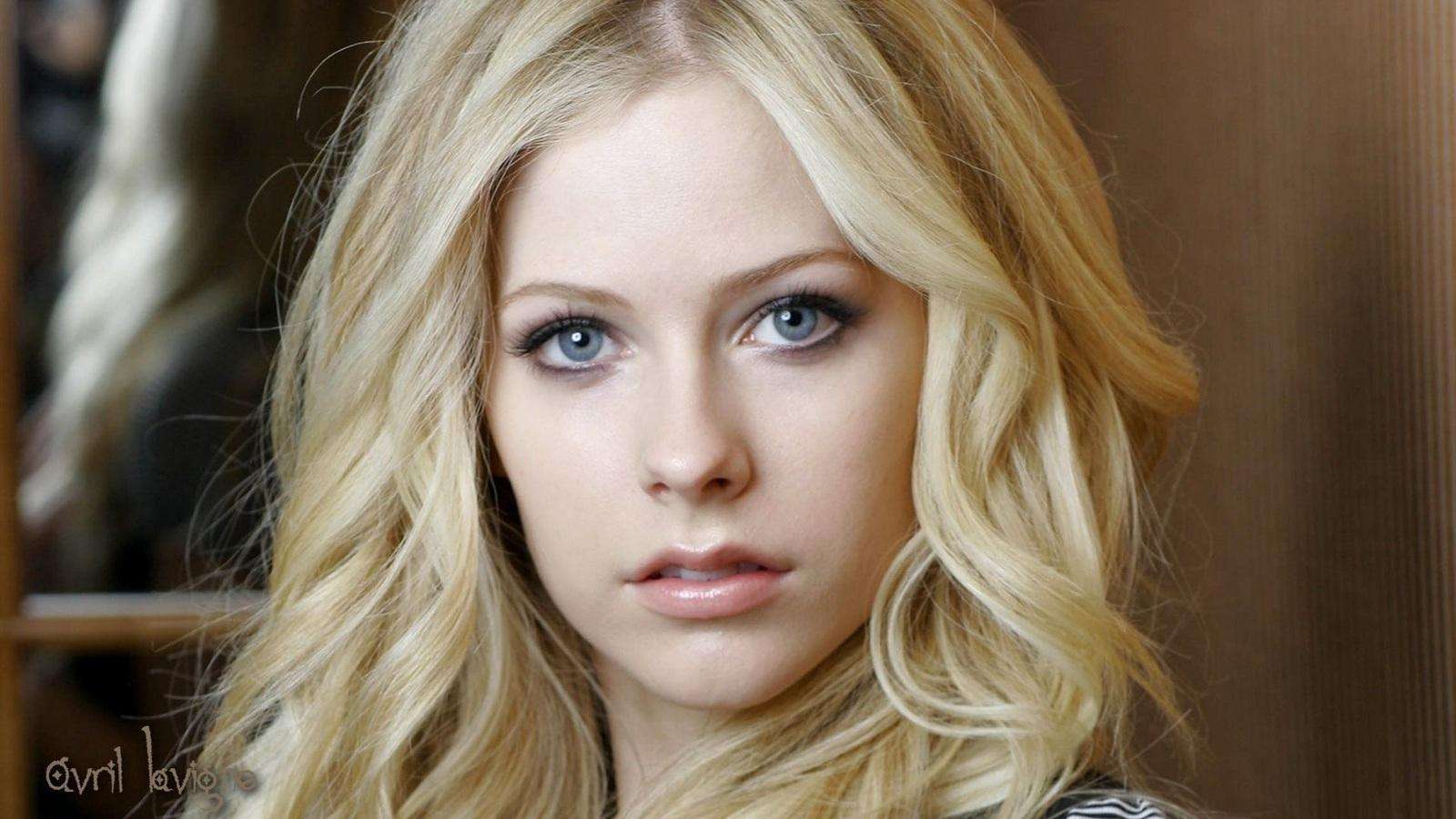 当年最火的非主流英文歌,曾经火遍全球的10首英文歌