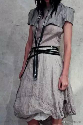 亚麻衣服一般多少钱,衣服亚麻材质