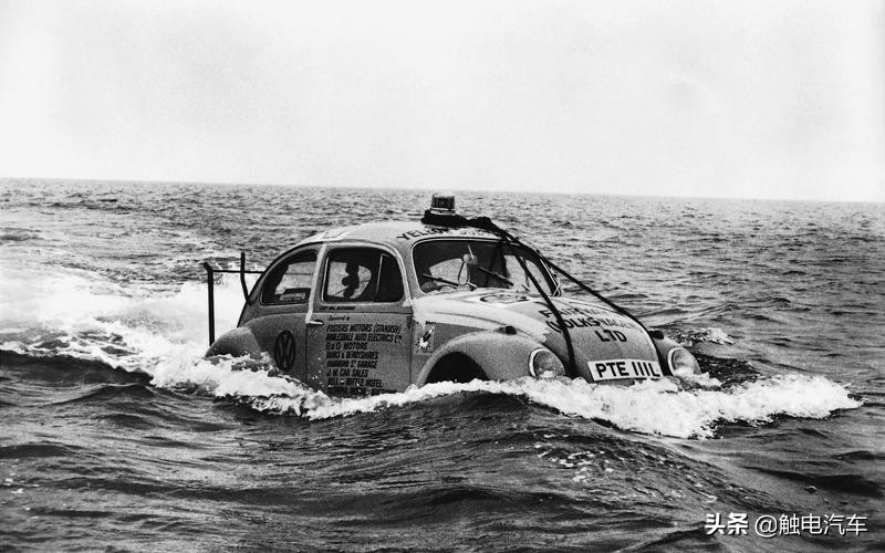 游过地中海的人,甲壳虫旅行