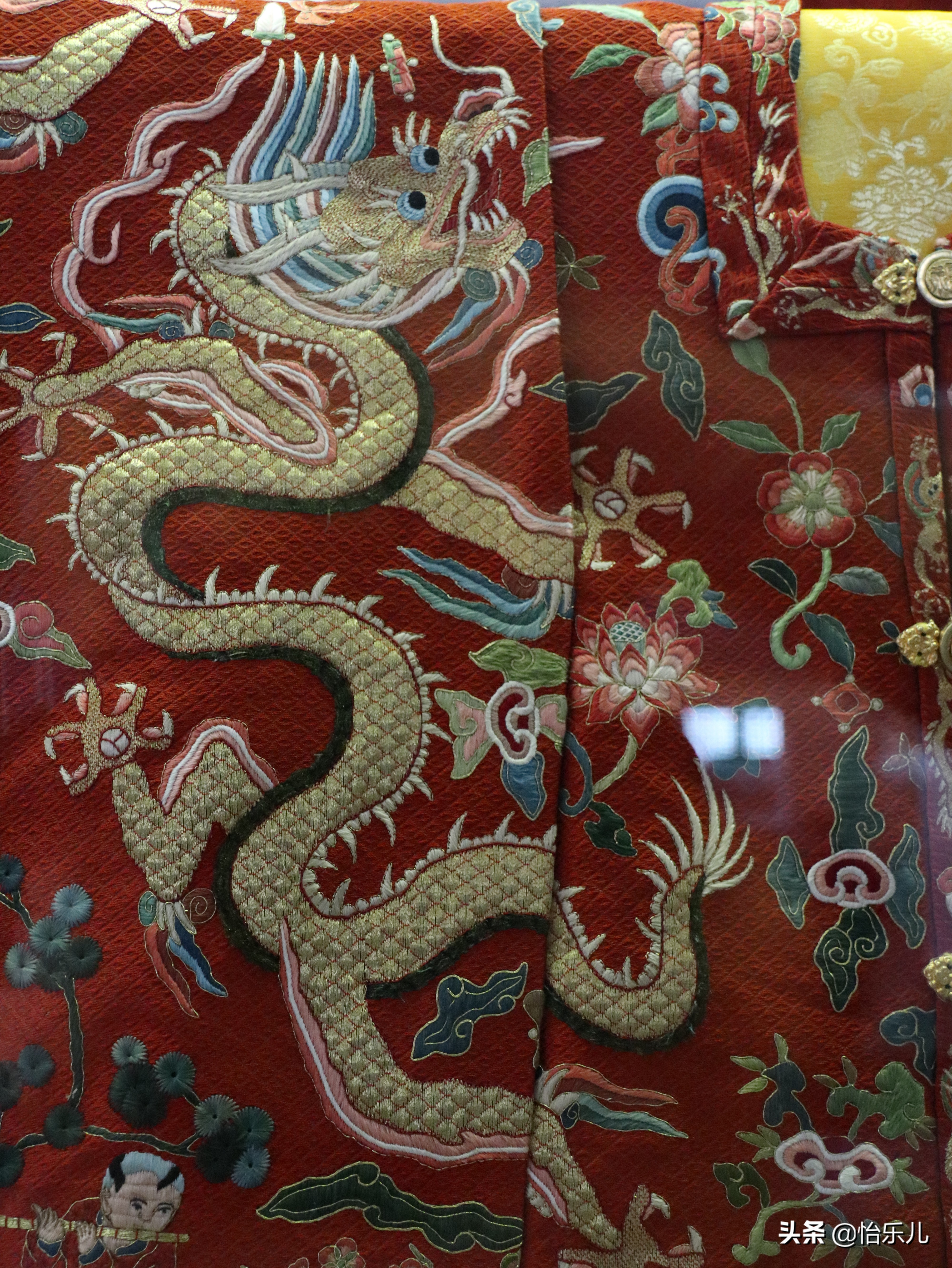 明十三陵出土文物百子衣,明定陵出土服饰