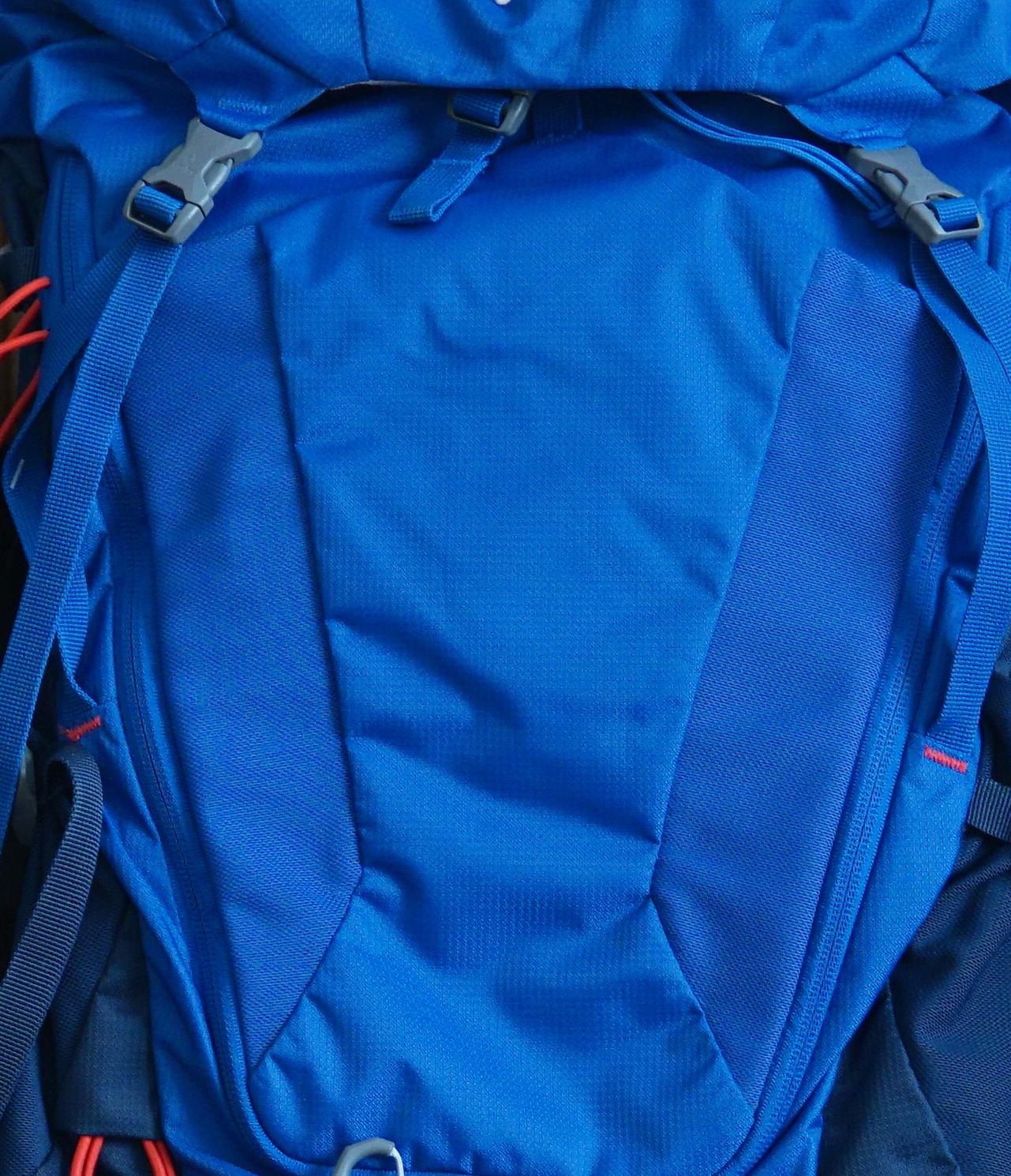 再也不怕背包被汗湿了：多特福特拉26L户外背包评测