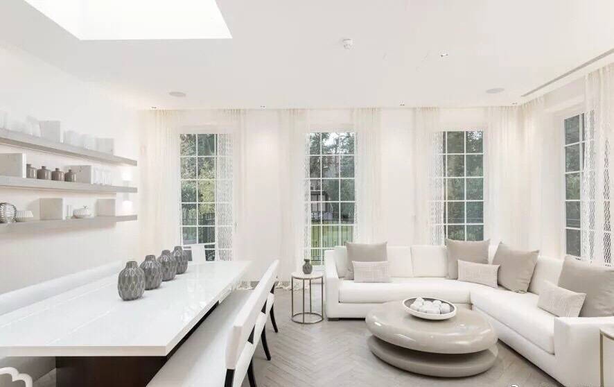 简单的色彩营造出丰富的质感,简单质感表现