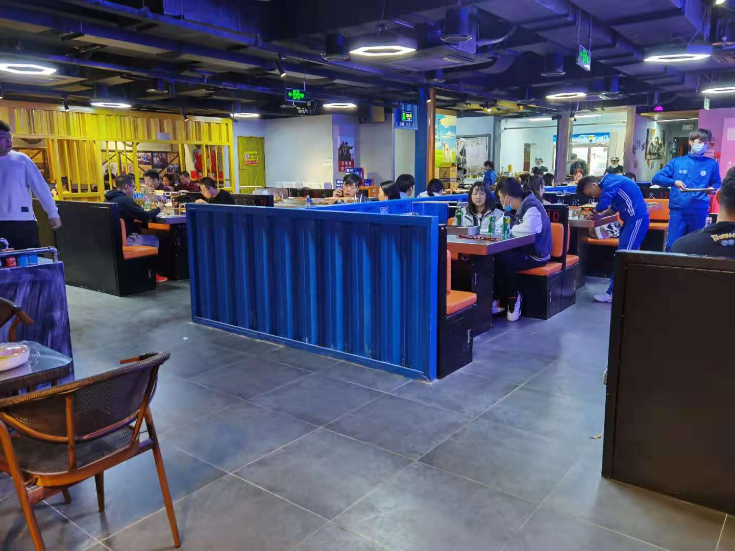 自动烧烤串店加盟,深圳烧烤加盟赚钱吗