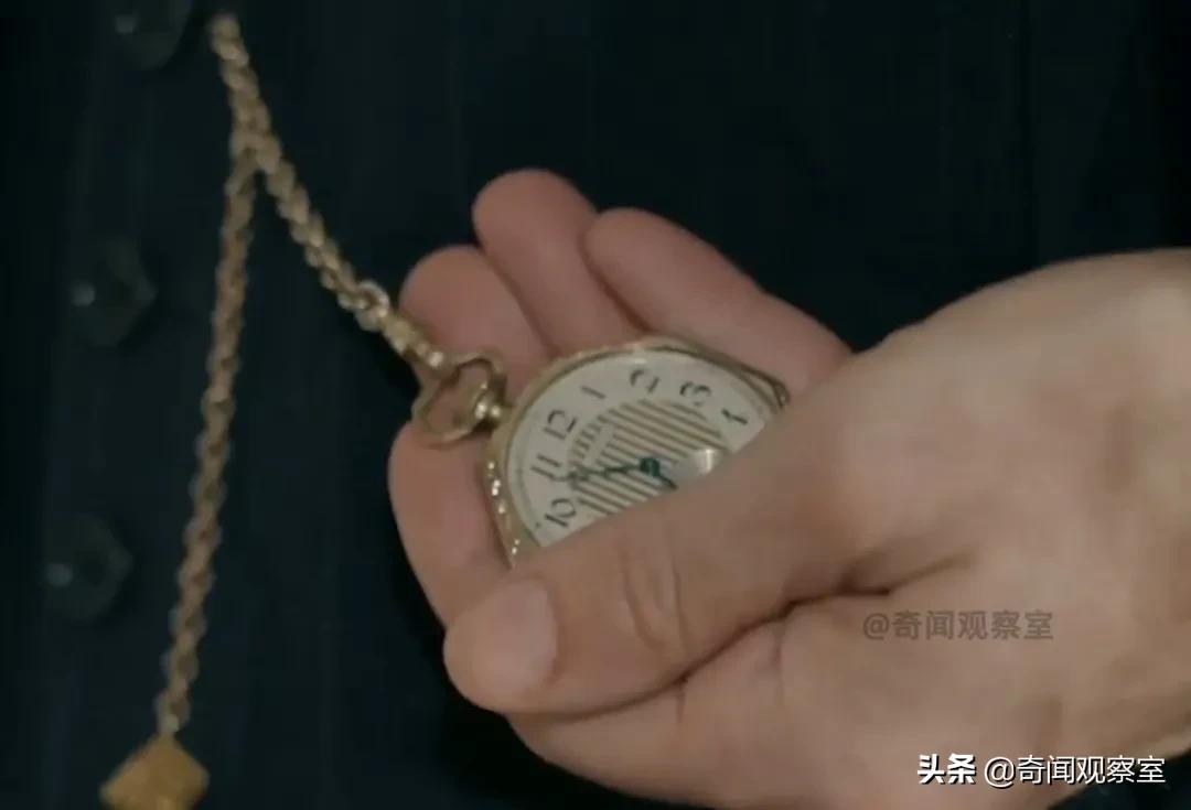 史上最强老王，妻子将情人藏进家中长达10年，丈夫却浑然不知