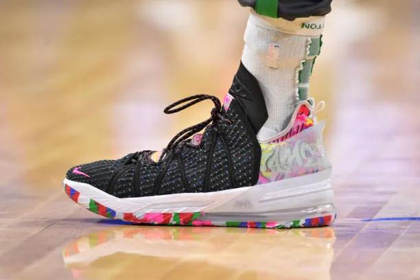 nba球员上脚安踏合集,nba球员上脚的球鞋欧文