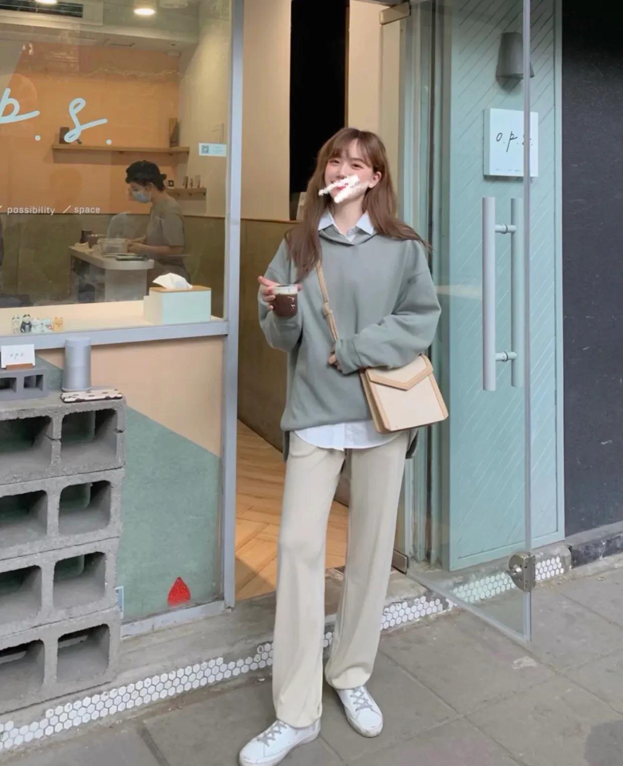 zara和ur是一家吗,zara贵还是ur贵