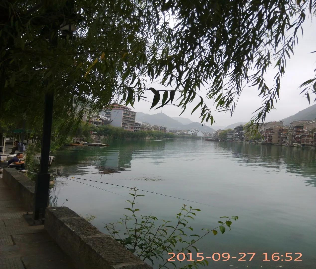 黄果树荔波小七孔苗寨镇远两日游,千户苗寨梵净山黄果树三日游